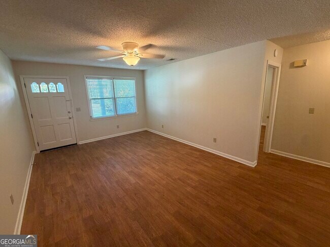 Photo - 105 Donehoo St