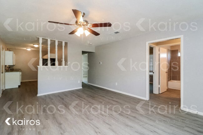 4821 Rickee Dr