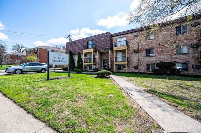 Photo - 6300 Montgomery