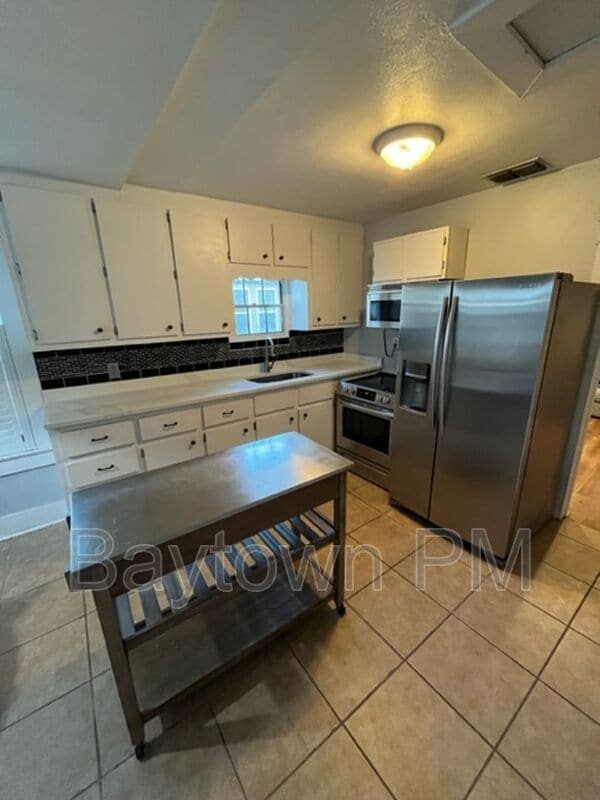 Photo - 203 W Haya St