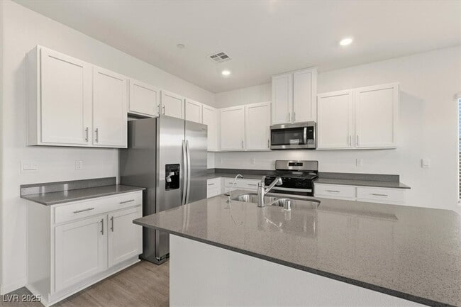 Photo - 502 Red Lovebird Ave