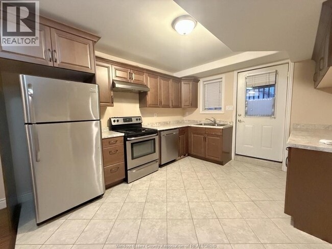 Photo - 1965 Northway Ave