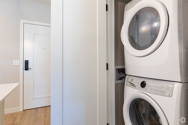 1BR, 1BA - Laundry