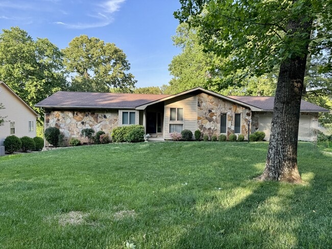 Photo - 212 Talah Ln