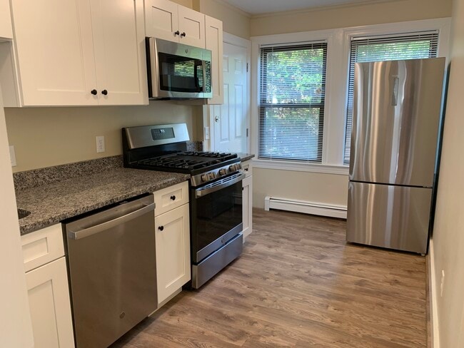 Building Photo - 205 Standish Ave Unit 1