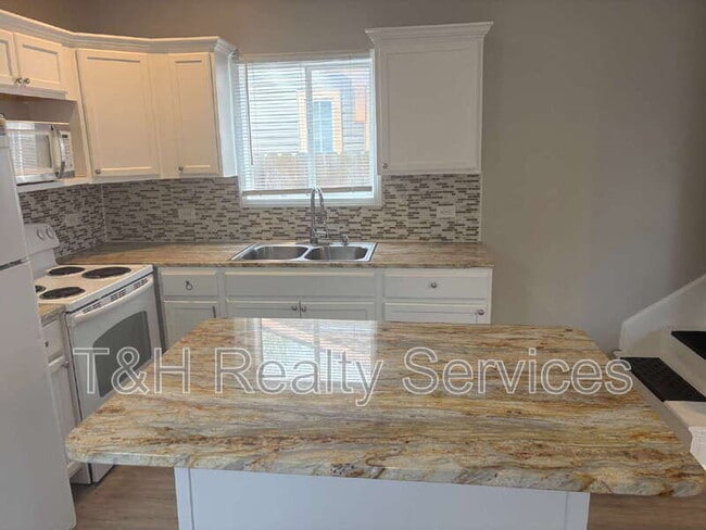 Photo - 731 N Arnolda Ave