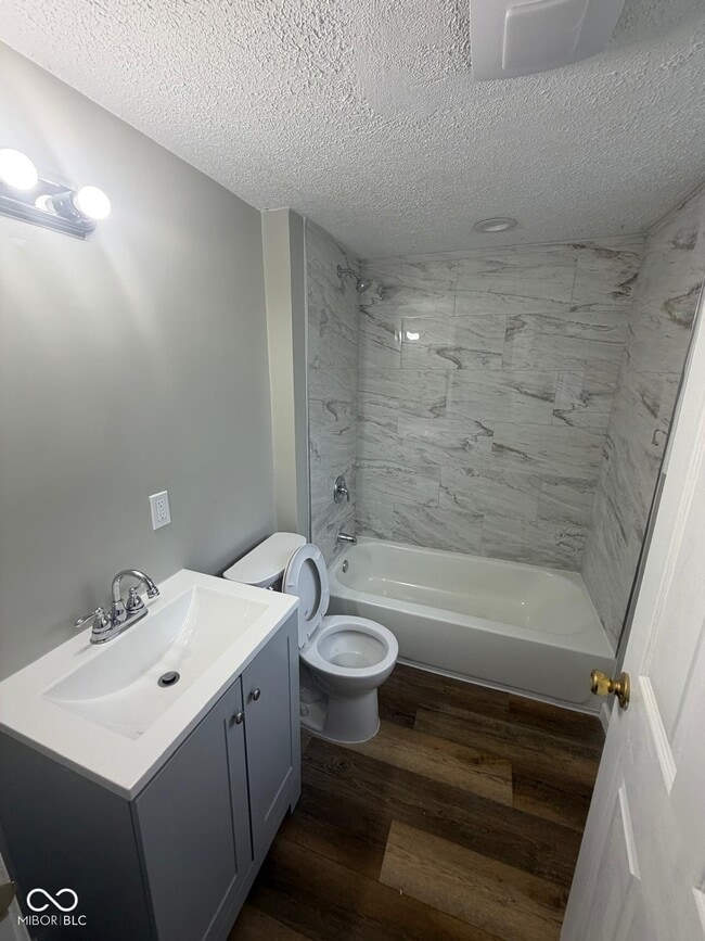 Photo - 3037 Meredith Ave