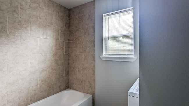 Photo - 1000 Foster Dr Unit 4B