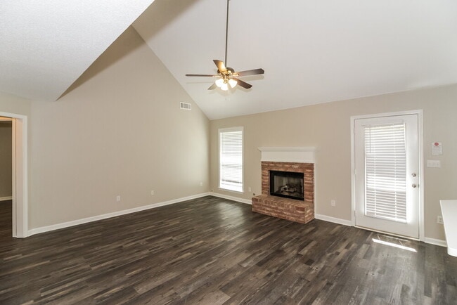 Photo - 3721 College Bluff