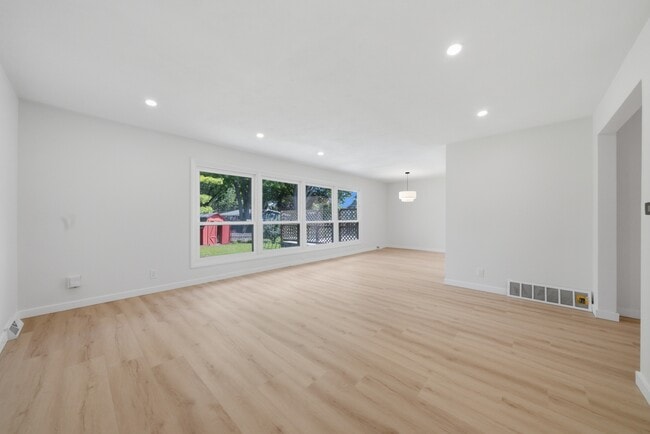 817 Illinois Ave