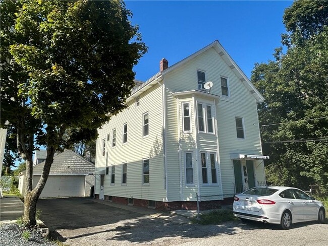 Building Photo - 12 Sanford Ave Unit 1 Rental