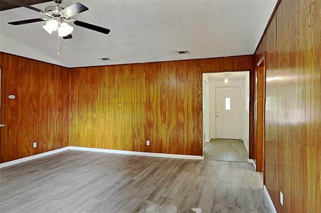 7624 Oak Garden Trail