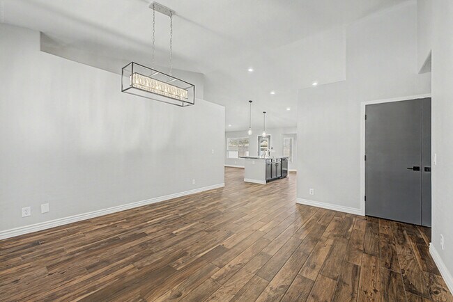 Photo - 2866 E Toledo Ct