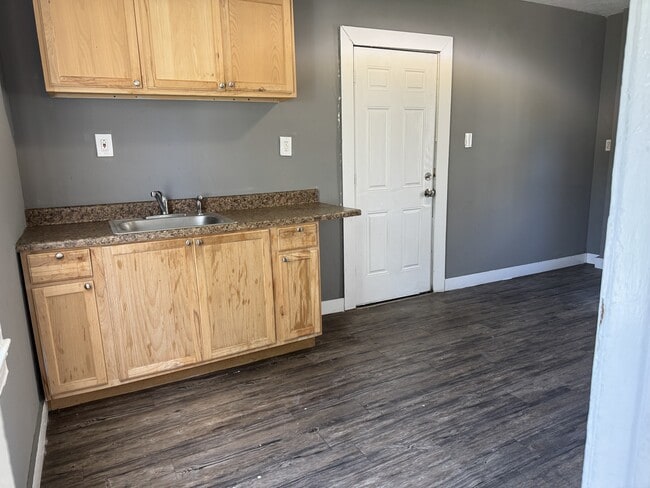 Photo - 15414 Calcutta Ave