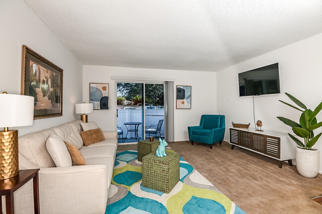 Woodlake Villas