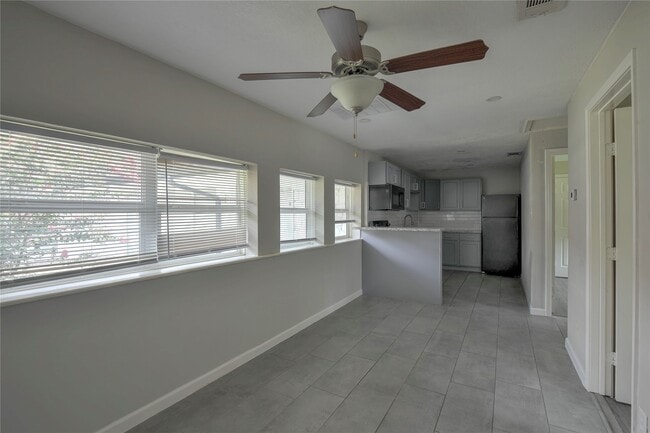Building Photo - 1947 Ojeman Rd Unit 5 Rental