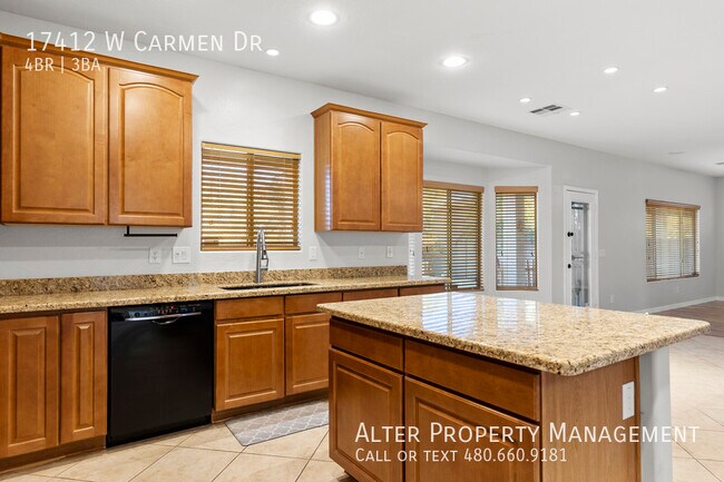 Photo - 4 Bed/2.5 Bath with pool in Surprise