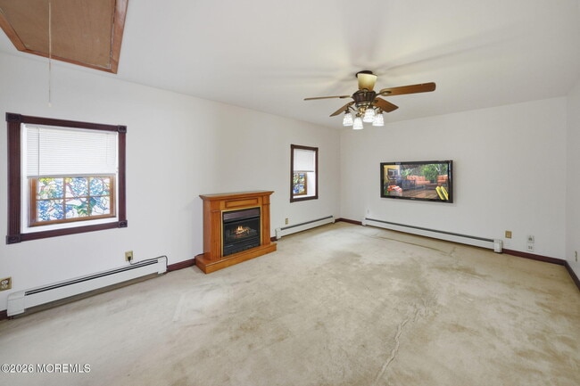 Photo - 120 2nd St