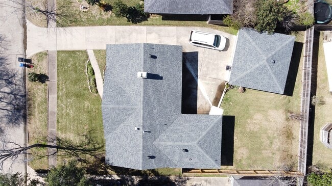Photo - 13810 Overbrook Ln