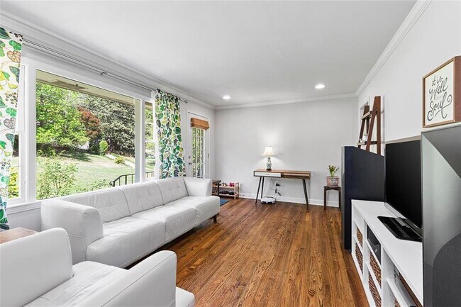 Photo - 1143 Willivee Dr