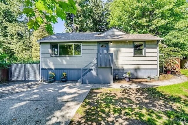 Building Photo - 3 BED 1 BATH SINGLE FAMILY FOR RENT Rental