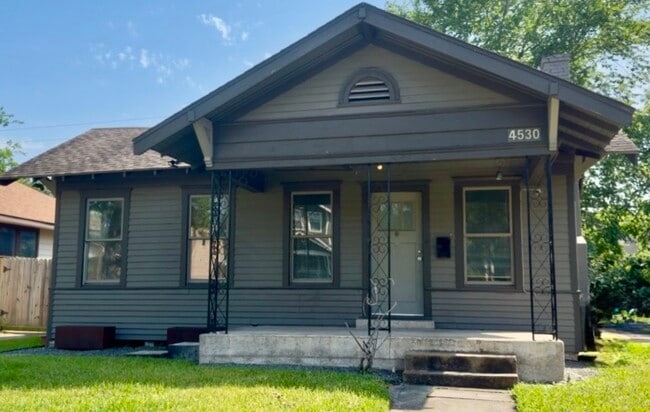 Building Photo - 4530 Walker St
