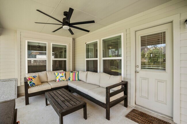 Photo - 40527 Goldeneye Pl