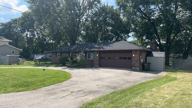 621 Waneta Ave