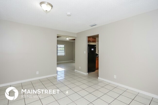 Photo - 4977 SW 11th Pl