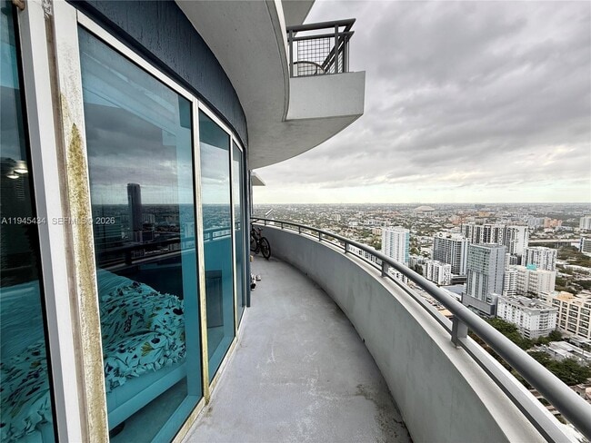 Photo - 60 SW 13th St Unidad 4018