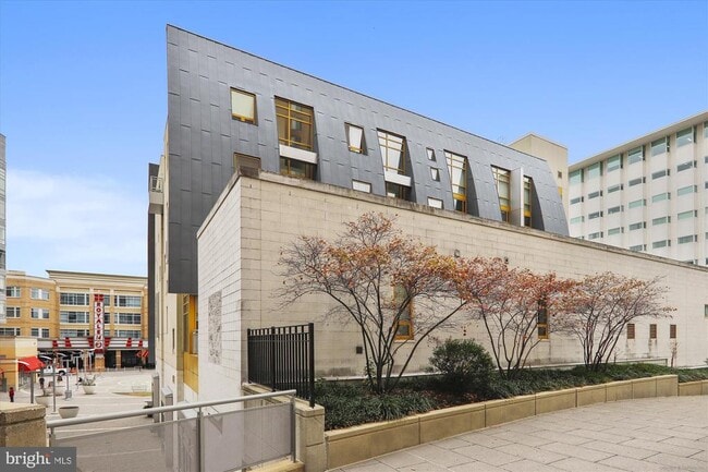 Building Photo - 6500 America Blvd Unit 201 Rental