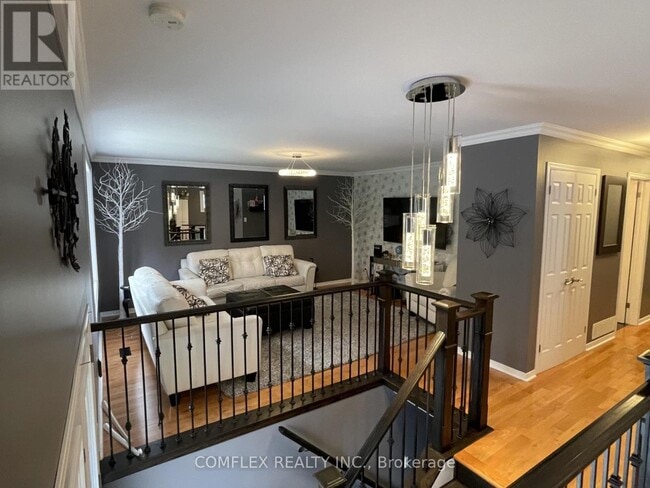 Photo - 875 Exeter St