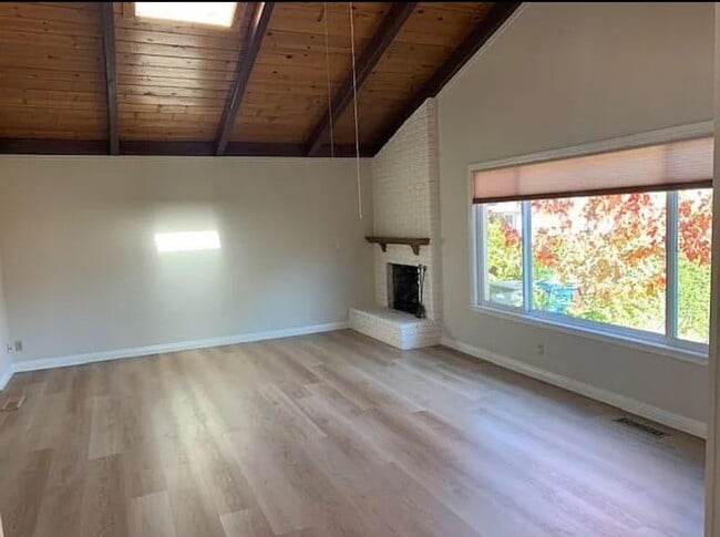 Photo - Beautiful 4 Bedroom Home in Santa Cruz