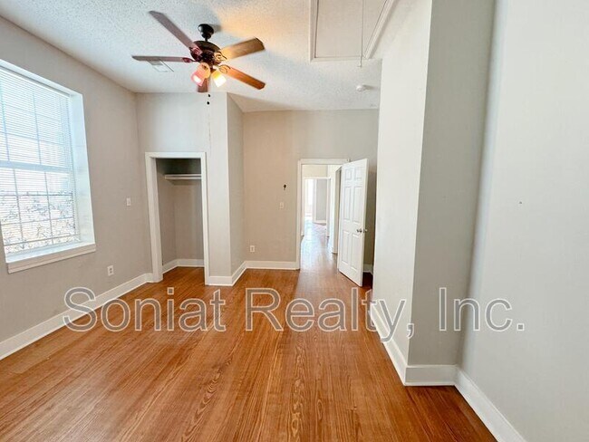 Photo - 1610 St Anthony St