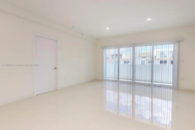 Photo - 25850 SW 140th Ct Unidad 7-506