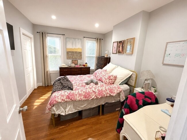 Photo - 150 L St Unit 2