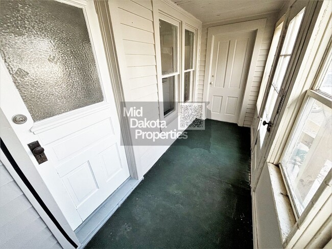 Photo - 735 S Wisconsin- 5 bedroom, 2 bathroom house