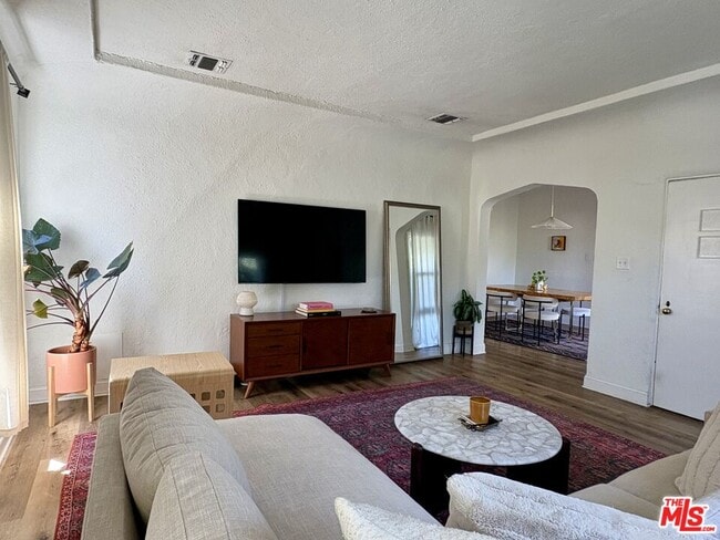431 N Sierra Bonita Ave
