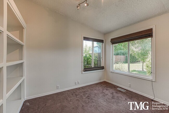 Photo - 3 BD Vancouver Home Near Parks & Greenway Trails