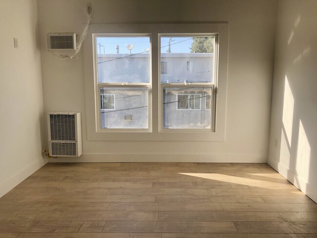 Photo - 450 S Benton Way