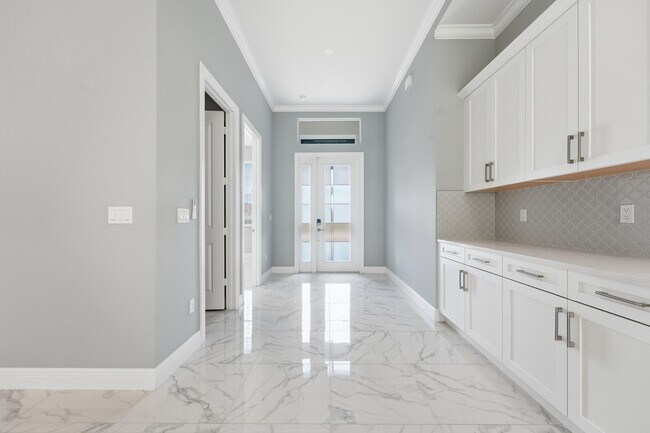 Photo - 6391 High Pointe Cir