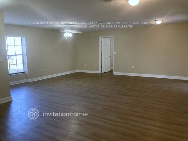 Photo - 4765 Miramar St