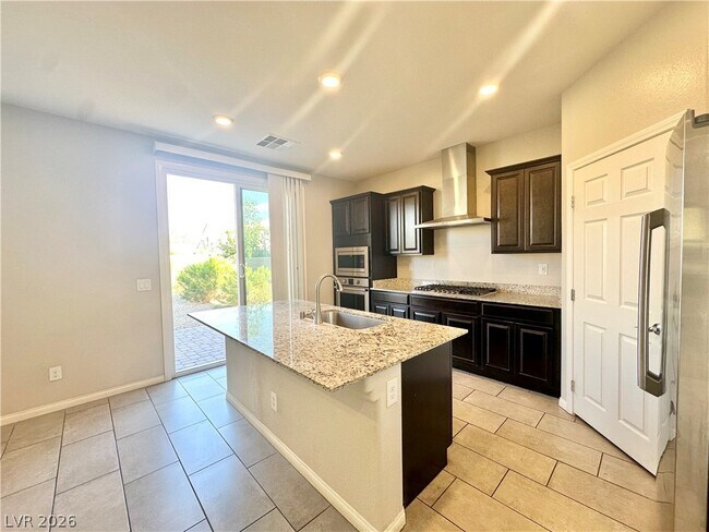 Photo - 2646 Topaz Blue St