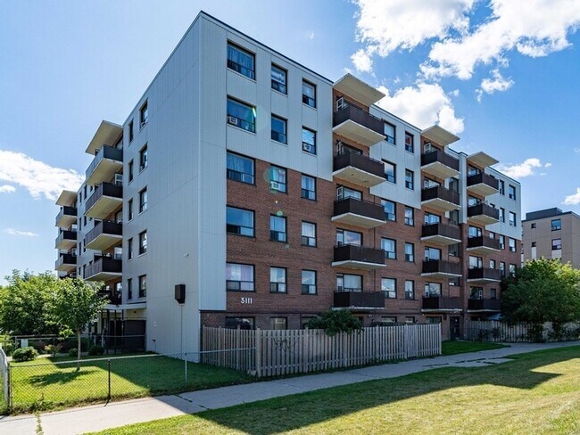 Photo - 3101 Eglinton Ave East