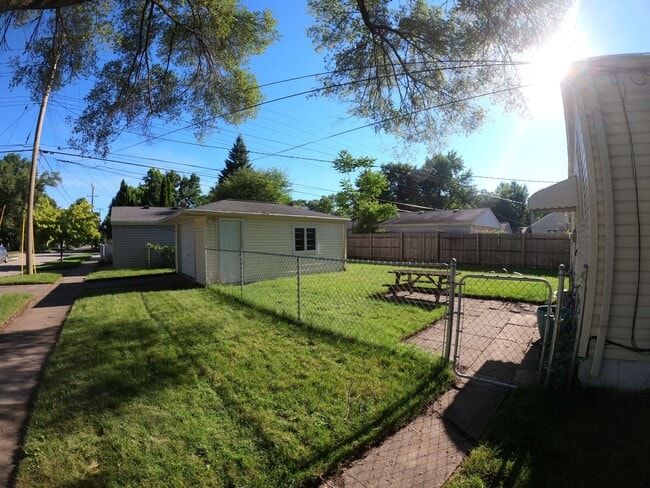 Photo - 2 bed 1 bath Royal Oak ranch