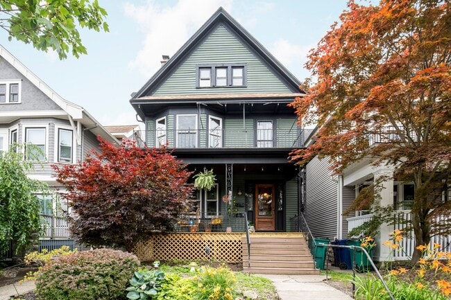 Building Photo - 75 Inwood Pl Unit Lower