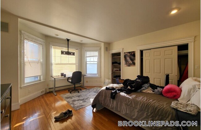 Photo - 38 Babcock St Unit 3