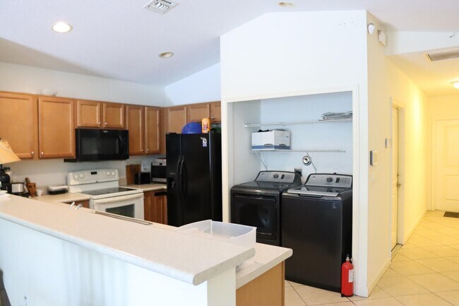 112 SE 2nd Ave