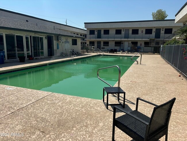 Building Photo - 18202 N Cave Creek Rd Unit 257