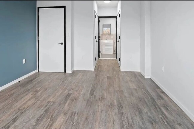 Photo - 2733 E 12th St Unit 3F